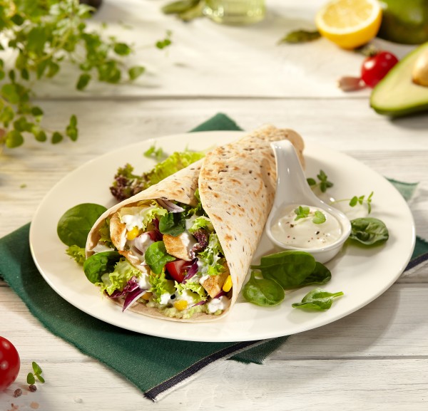 Tortilla z kurczakiem i warzywami