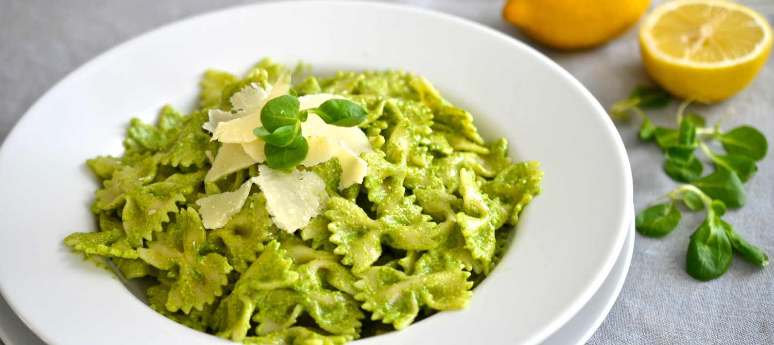 Farfale z pesto z roszponki